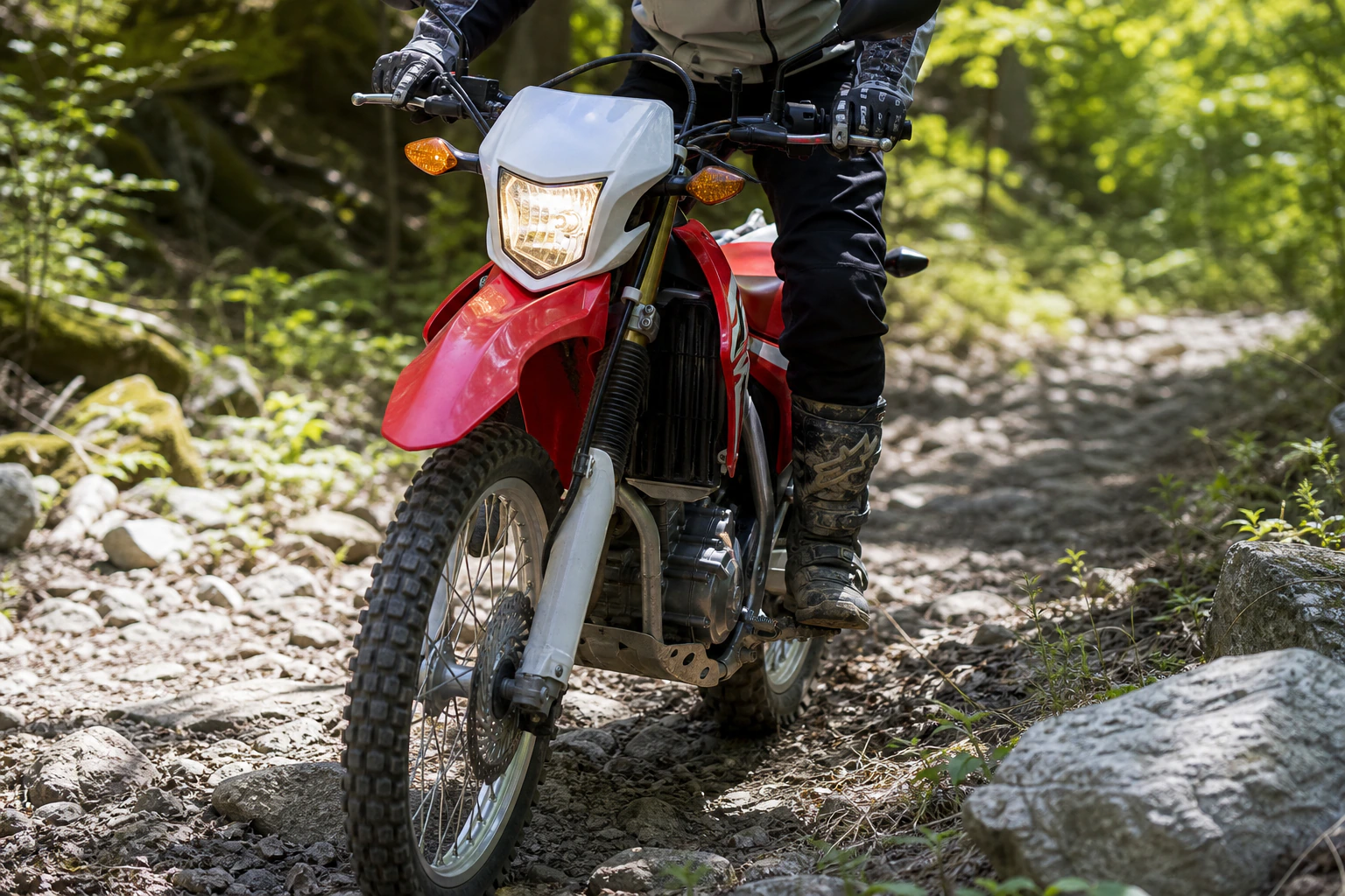 Honda CRF250Lは街乗りと林道を両立しやすい